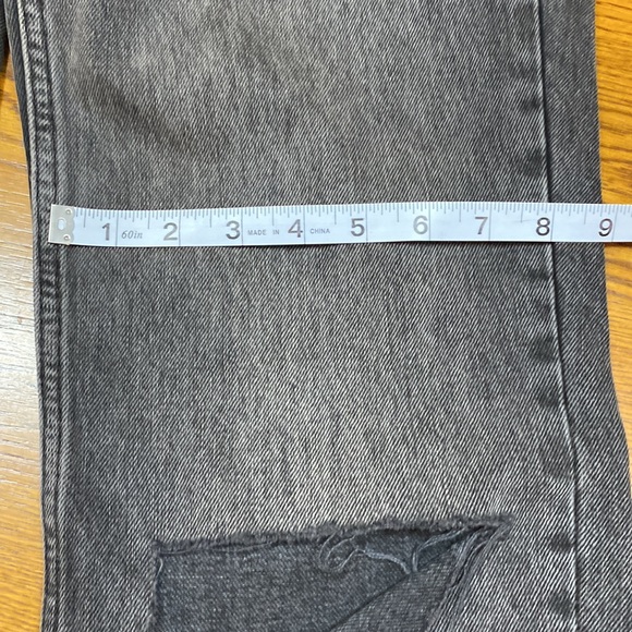 Good American Jeans Faded Black Distressed Knee Size 26 NWOT - Picture 13 of 14